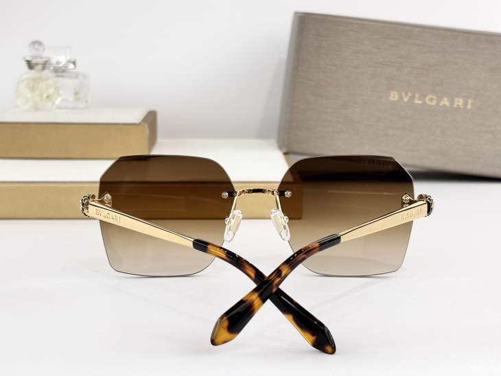 Picture of Bvlgari Sunglasses _SKUfw77096165fw